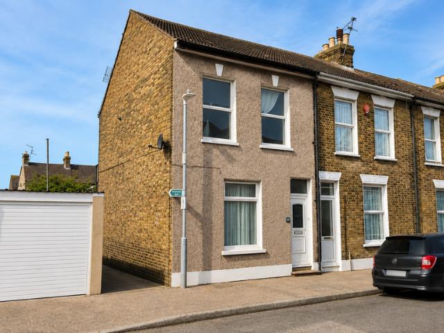 1 bedroom terraced house for sale