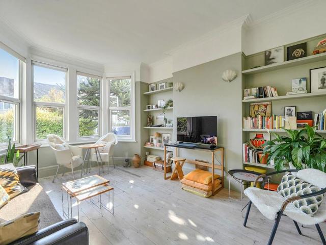 1 bedroom terraced house for sale
