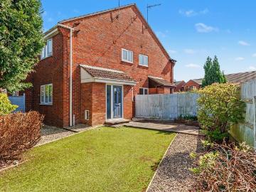 House for sale in Burhill - Garden, Equipped kitchen