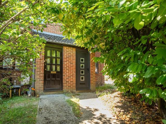 1 bedroom terraced house for sale