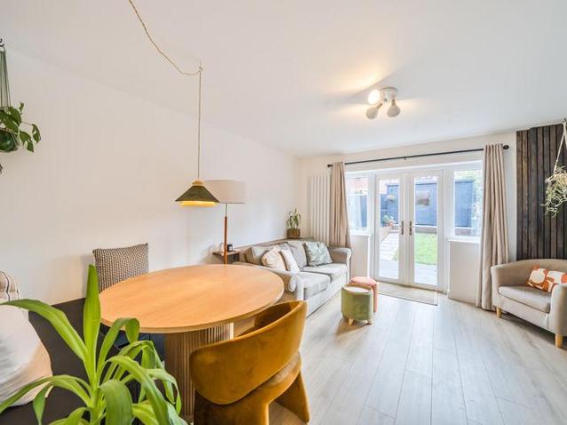 1 bedroom terraced house for sale