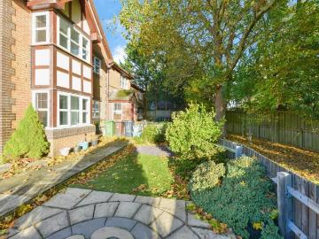 1 bedroom terraced house for sale