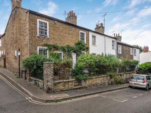 1 bedroom terraced house for sale