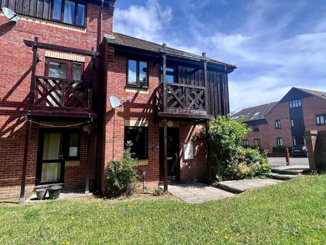 1 bedroom end of terrace house for sale