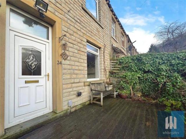 1 bedroom terraced house for sale in Jacobs Row, Lockwood, Huddersfield, HD4