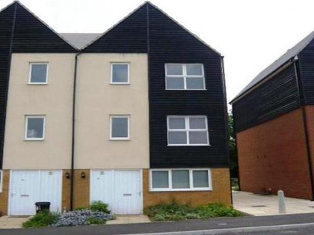1 bedroom Terraced House To Let