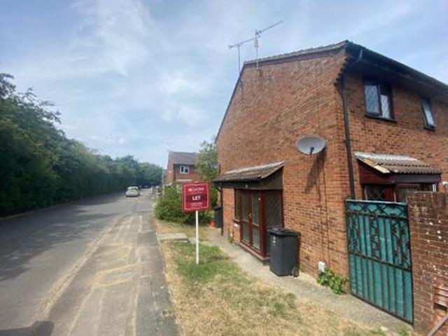 1 bedroom Terraced House To Let