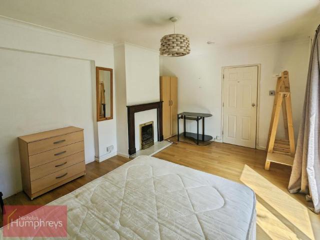 1 bedroom Terraced House To Let