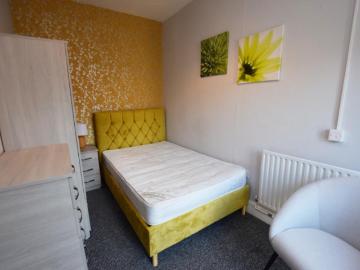 1 bedroom Terraced House To Let