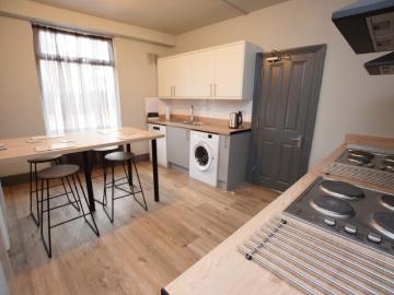 1 bedroom Terraced House To Let