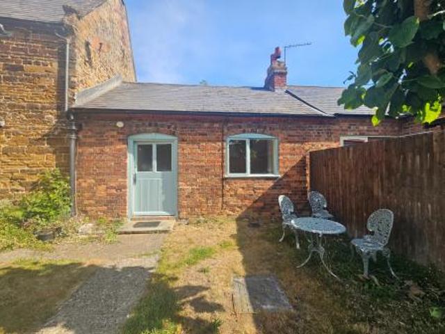 1 bedroom Terraced House To Let