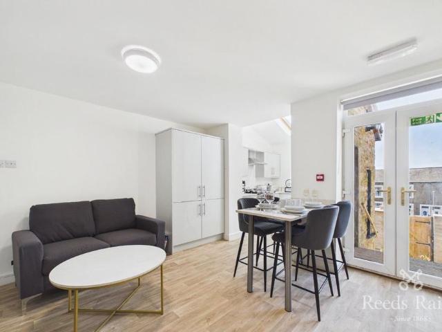 1 bedroom terraced house to rent