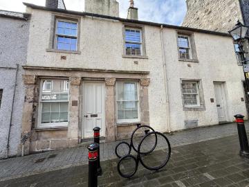 House for rent in Shetland - Parking, Heating