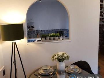 1 bedroom terraced house to rent