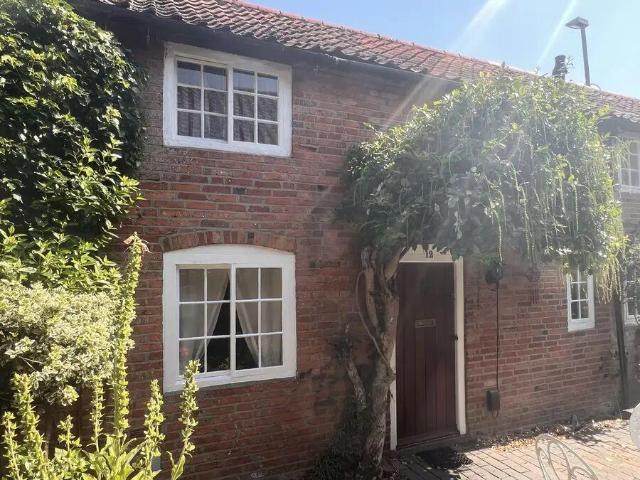 1 bedroom terraced house to rent