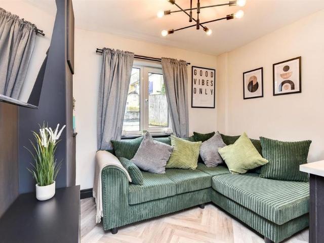 1 bedroom terraced house to rent