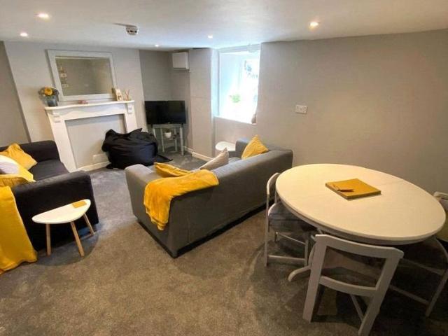 1 bedroom terraced house to rent