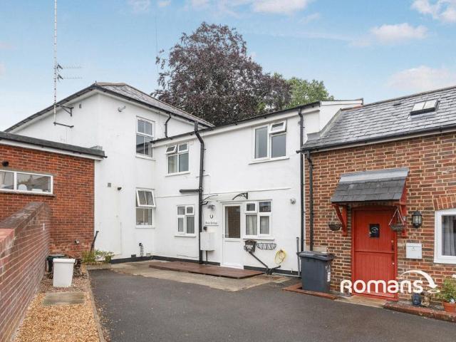 1 bedroom terraced house to rent