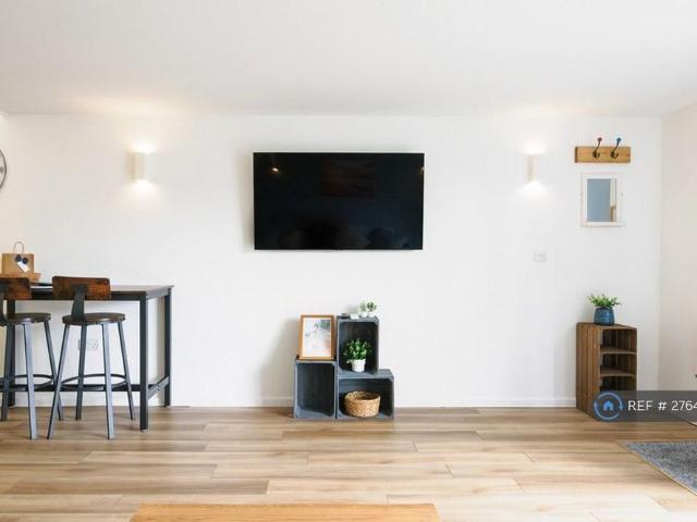 1 bedroom terraced house to rent