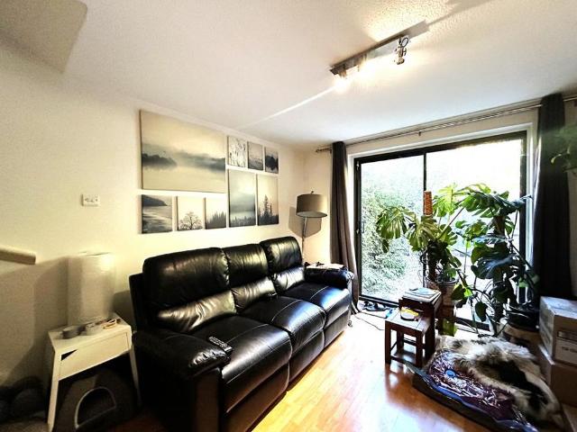 1 bedroom terraced house to rent