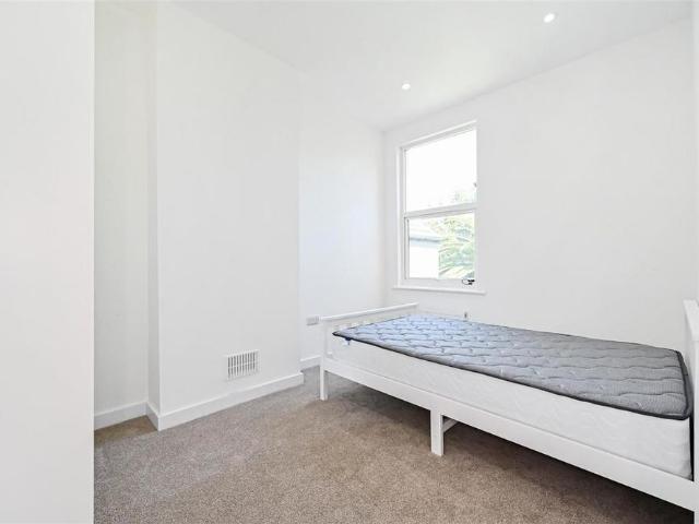 1 bedroom terraced house to rent