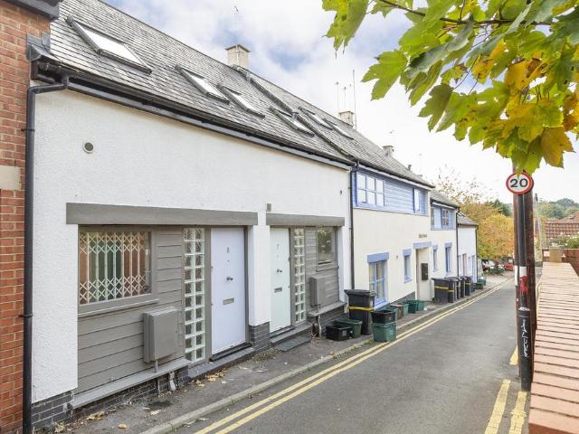 1 bedroom terraced house to rent