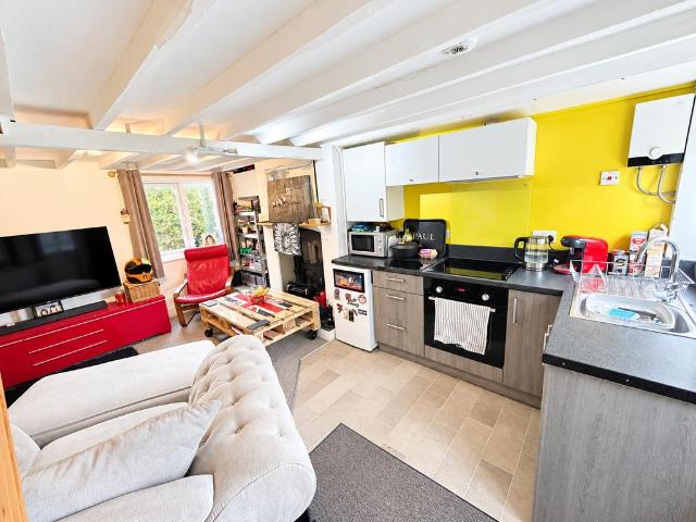 1 bedroom terraced house to rent