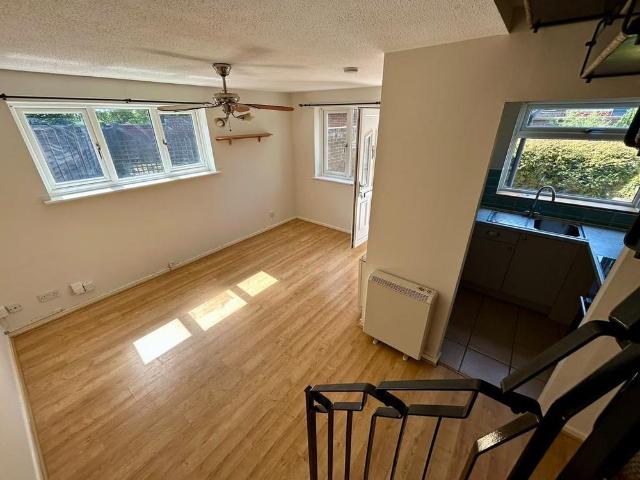 1 bedroom terraced house to rent