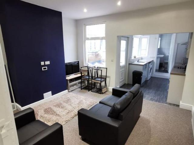 1 bedroom terraced house to rent
