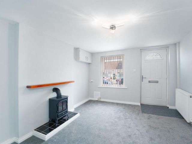 1 bedroom terraced house to rent