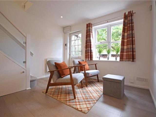 1 bedroom terraced house to rent