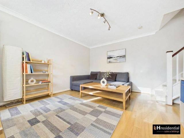 1 bedroom terraced house to rent