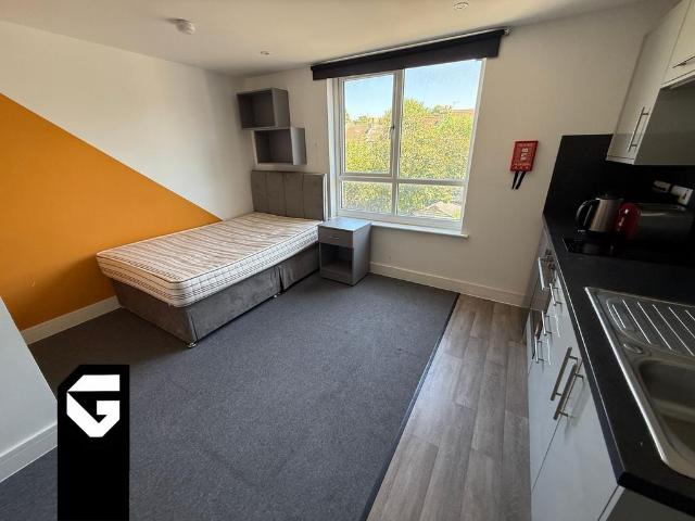 1 bedroom detached house to rent