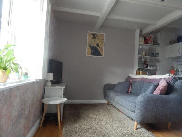 1 bedroom terraced house to rent