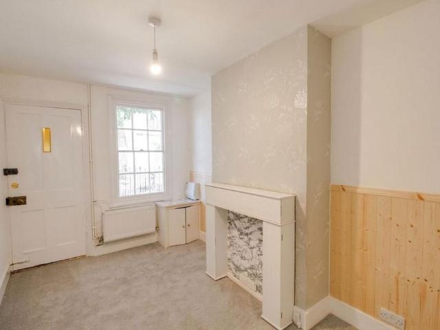 1 bedroom terraced house to rent