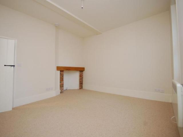 1 bedroom terraced house to rent