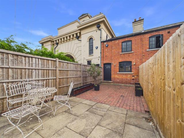 1 bedroom Terraced House to rent