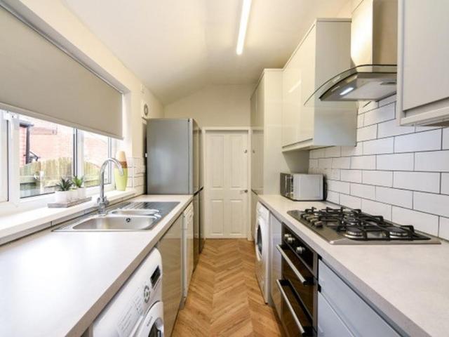 1 bedroom terraced house to rent