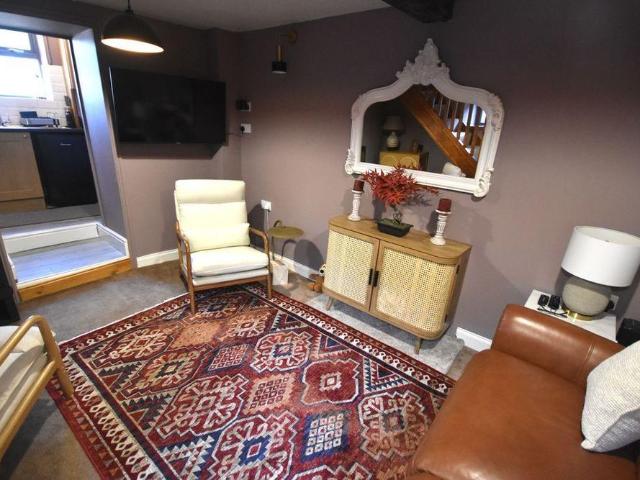 1 bedroom terraced house to rent