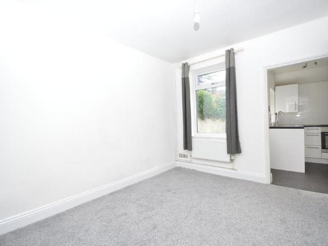 1 bedroom terraced house to rent