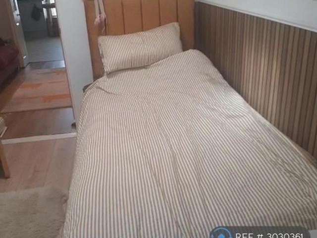 1 bedroom terraced house to rent