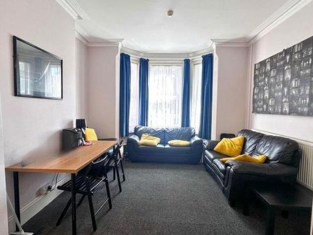 1 bedroom terraced house to rent