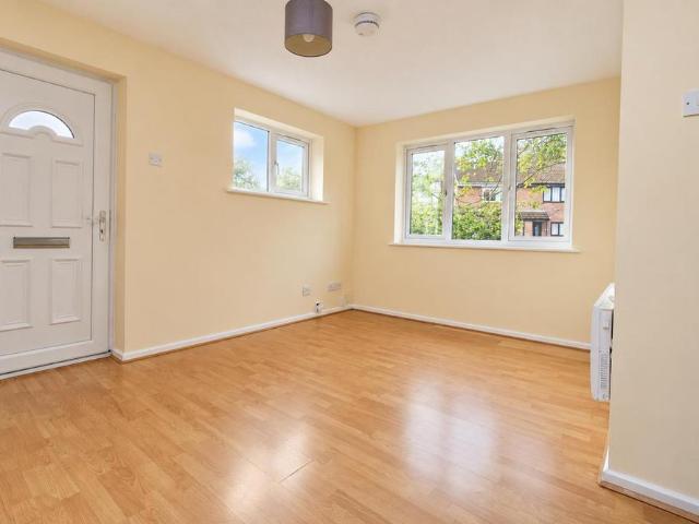 1 bedroom terraced house to rent