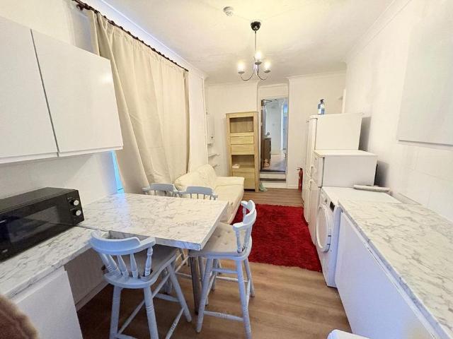 1 bedroom terraced house to rent