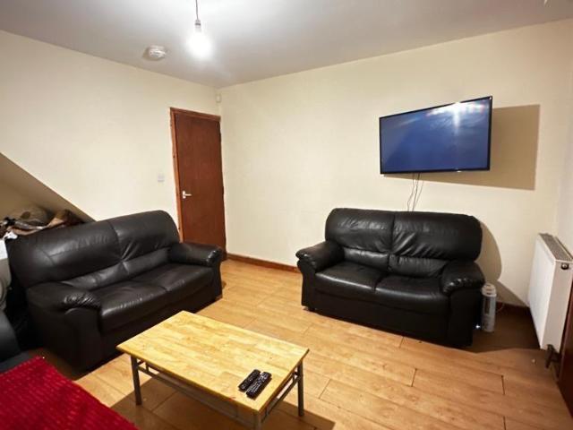 1 bedroom terraced house to rent