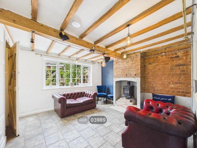 1 bedroom terraced house to rent