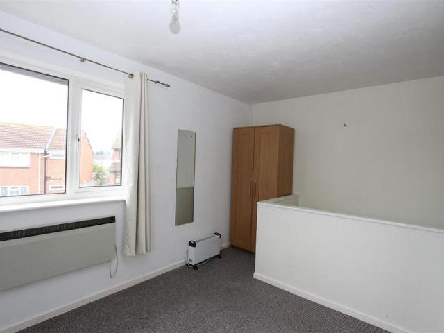 1 bedroom terraced house to rent