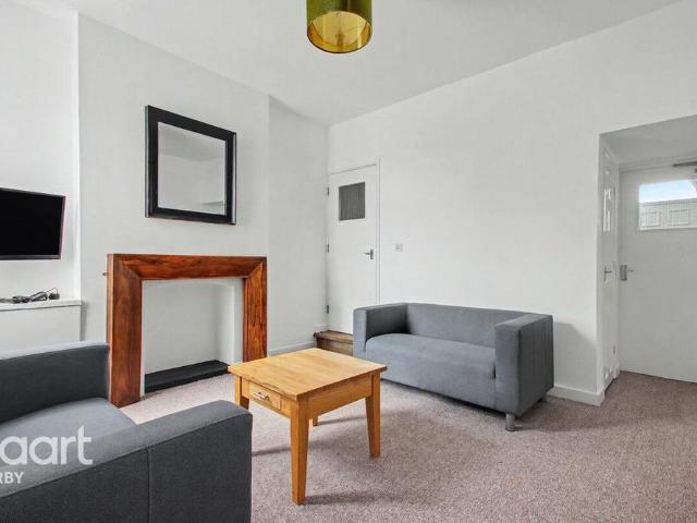 1 bedroom terraced house to rent