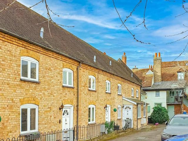 1 bedroom terraced house to rent