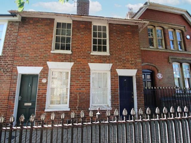 1 bedroom terraced house to rent